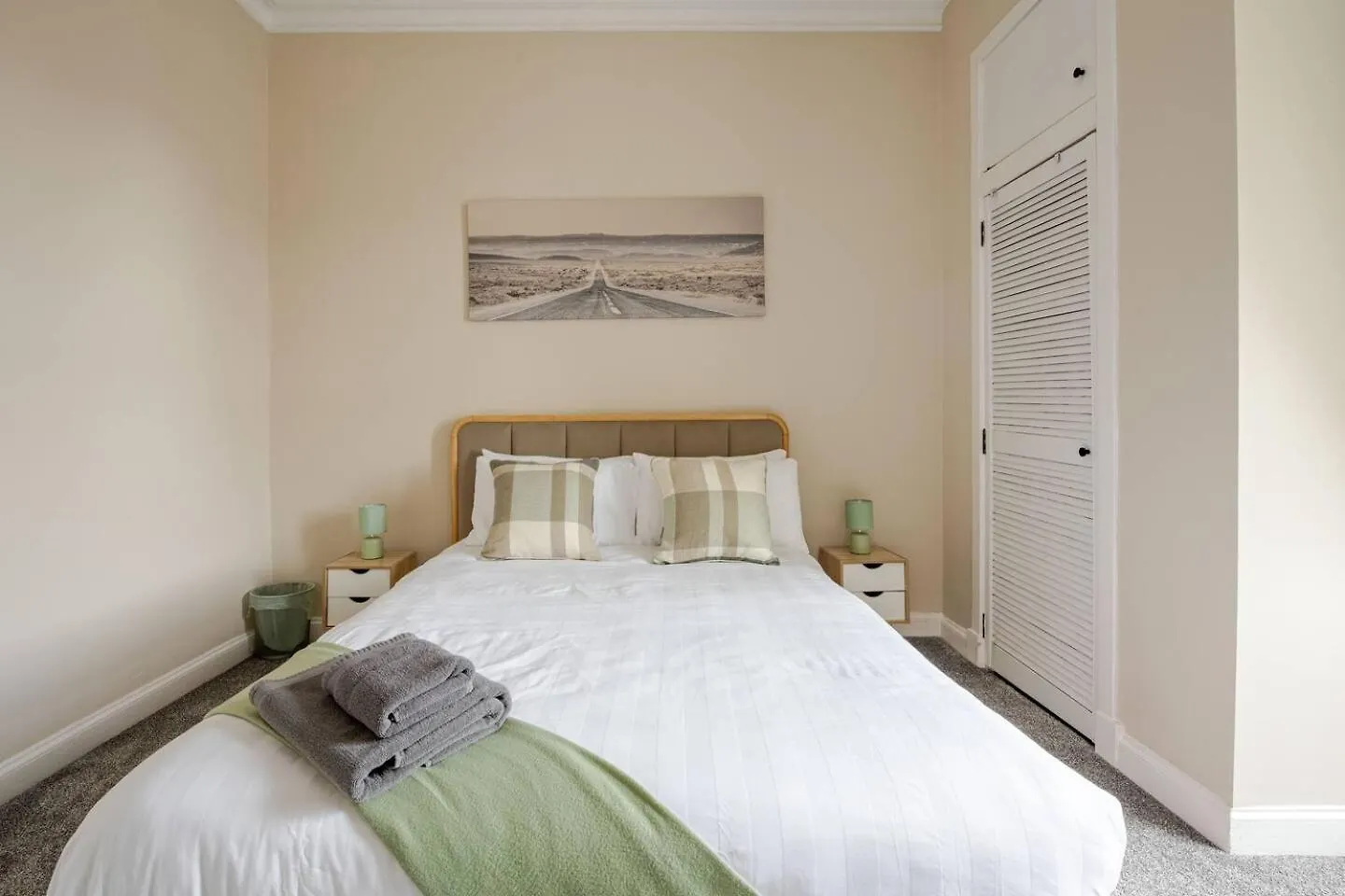 Modern And Stylish 1-Bed Apartment In Dundee City Centre - Perfect For Short Or Long Stays & Contractors