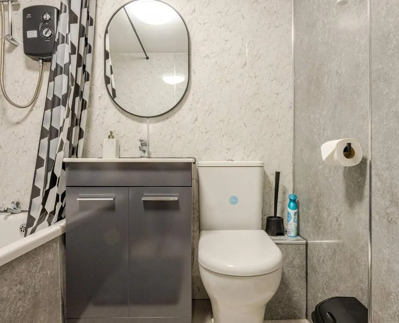 Modern And Stylish 1-Bed Apartment In Dundee City Centre - Perfect For Short Or Long Stays & Contractors