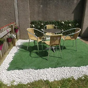 1 Bedroom Flat With Easy Parking/public Transport Apartment